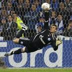 Schalke: M.U đang tìm cách tiếp cận Manuel Neuer